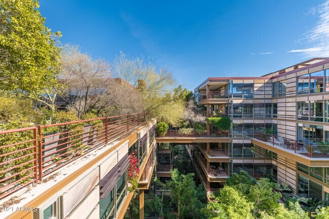 Building Photo - 7147 E Rancho Vista Dr Rental