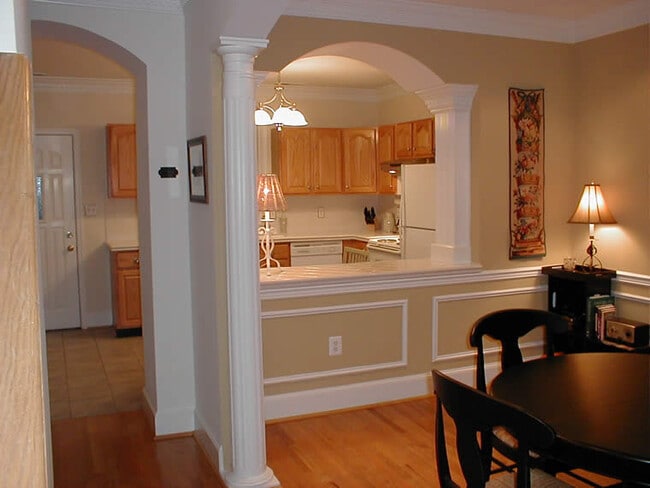 Photo - 36 R St NW