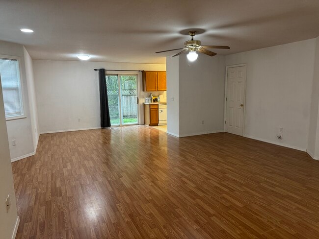 Building Photo - 3237 Olive St