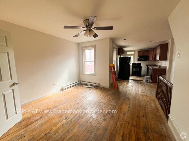 Building Photo - 353 S Ann St Unit 2 Rental