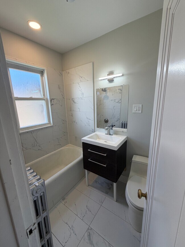 Photo - 5301 W Barry Ave Unit 3050-2