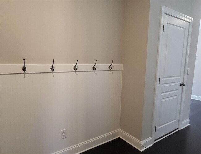 Photo - 4780 Westoak Ct