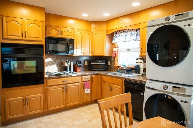 Photo - 13 Eberly Pl