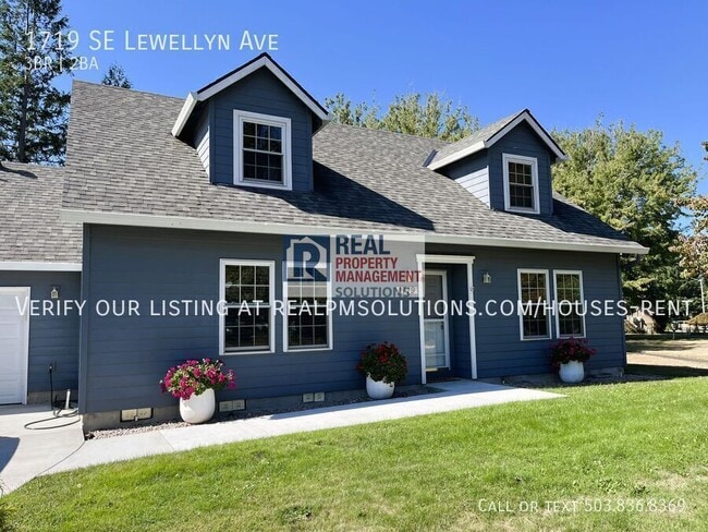 Building Photo - 1719 SE Lewellyn Ave Rental