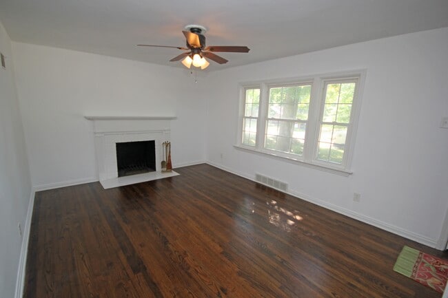 Photo - 9721 Greenwood Terrace