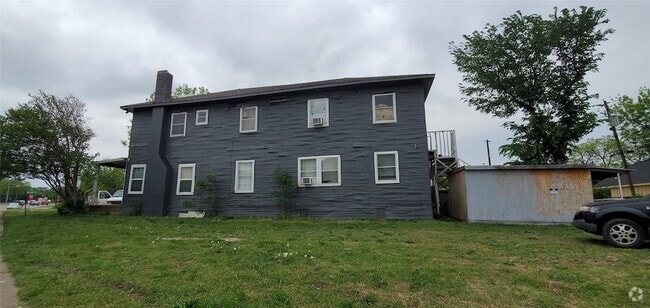 Building Photo - 5004 E Side Ave Unit 101 Rental