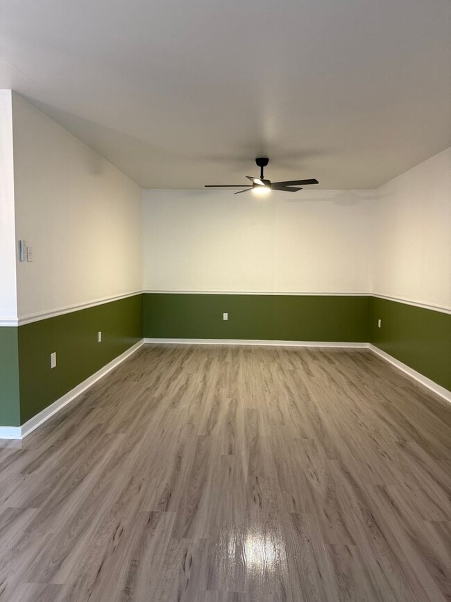 595 Calais Dr