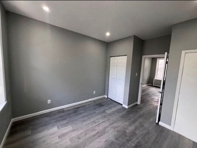 Photo - 2448 86th St