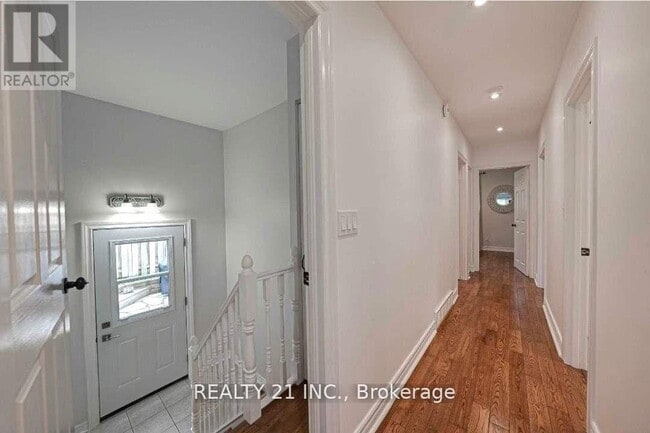 Photo - 812 Sanok Dr