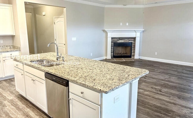 Photo - 130 Shrewsberry Dr