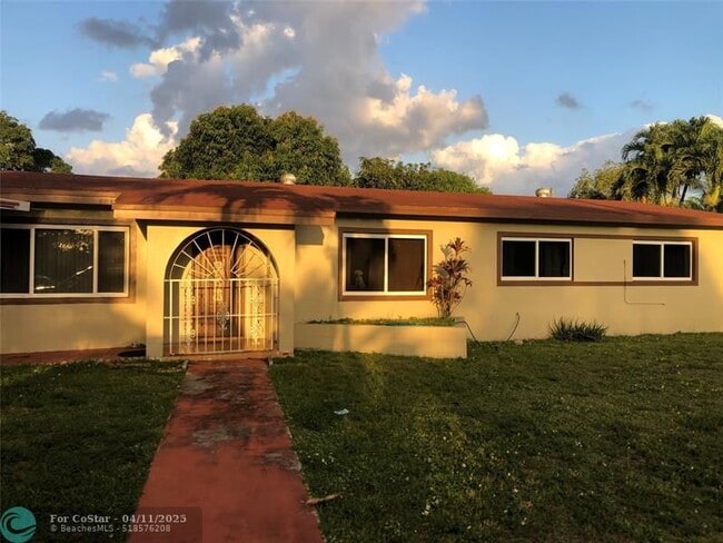 Photo - 12975 NW 18th Ct Casa