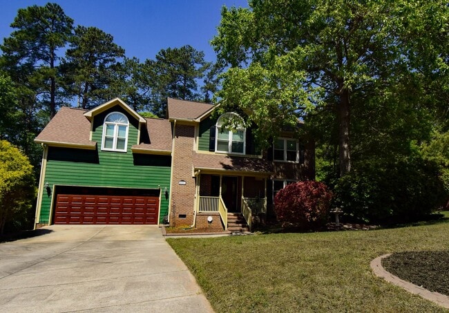 Building Photo - Coming Soon! 4 Bedroom 2.5 Bathroom With A Large Deck and 2 Car Garage! Near Methodist University