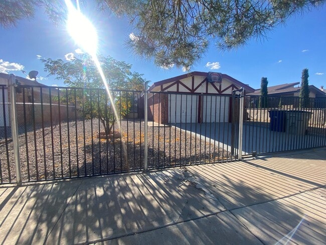 Building Photo - HOME FOR RENT NORTHEAST EL PASO