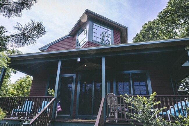 Photo - 101 Associates Rd