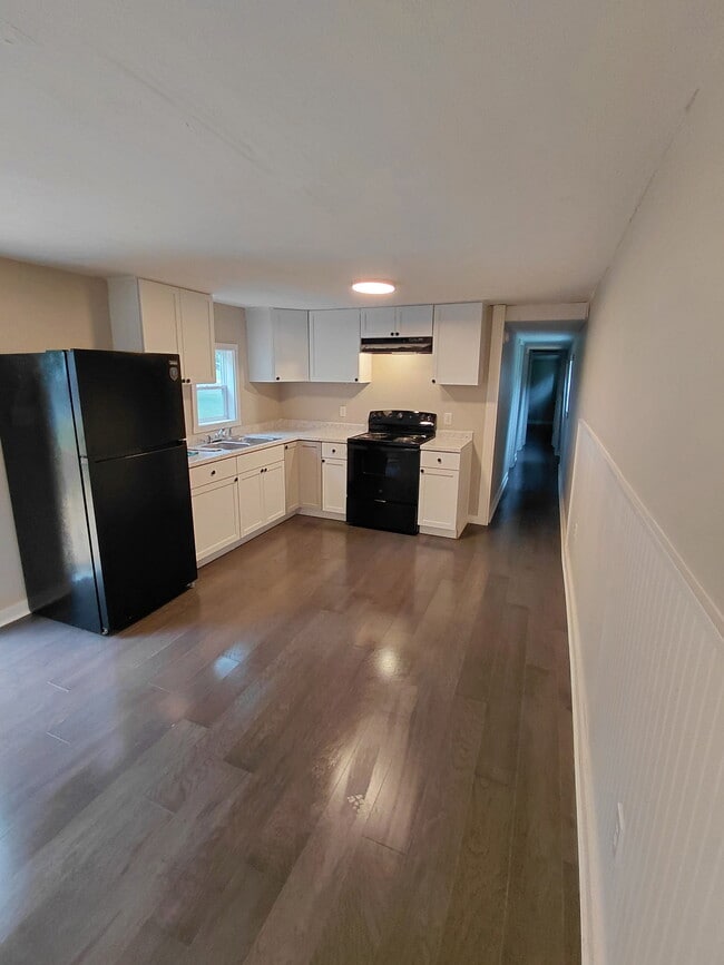 Photo - 223 Stinson Dr