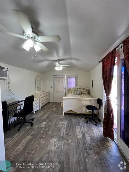 Building Photo - 242 NE 39th Ct Rental