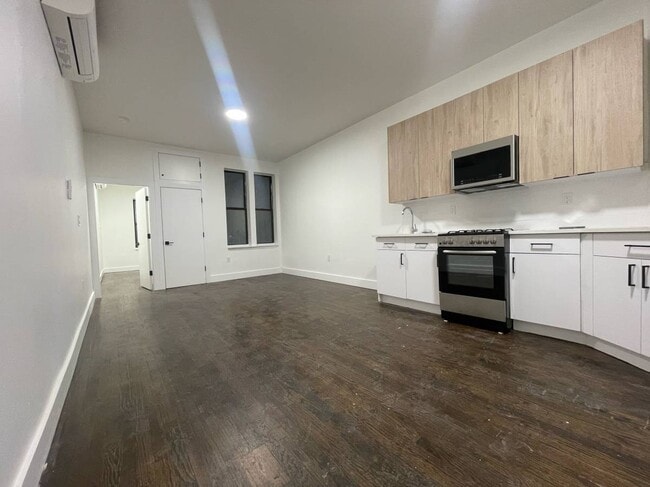 Photo - 1802 Bay Ridge Ave Unidad 7