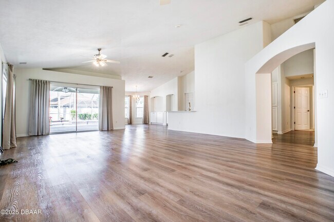 Photo - 6115 Sabal Point Cir