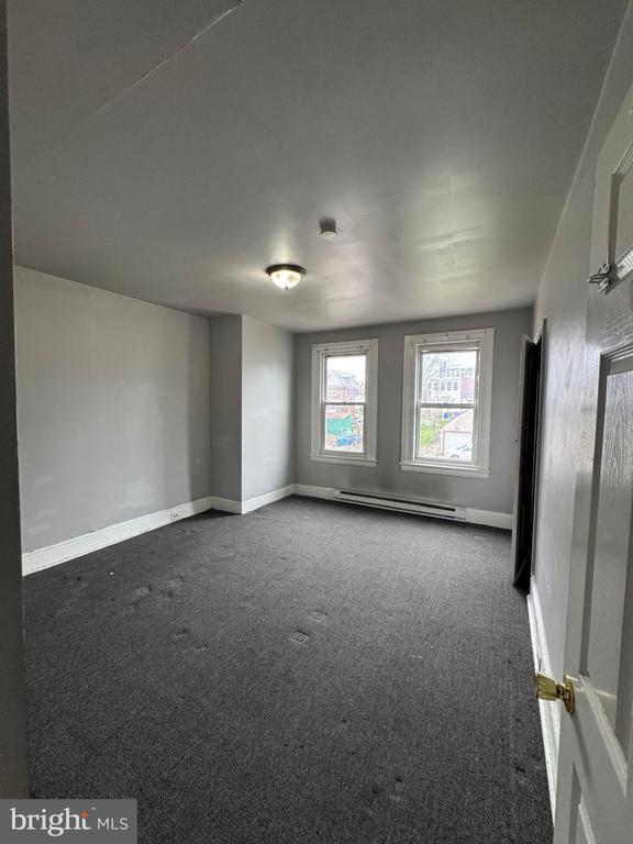 Photo - 533 Buttonwood St