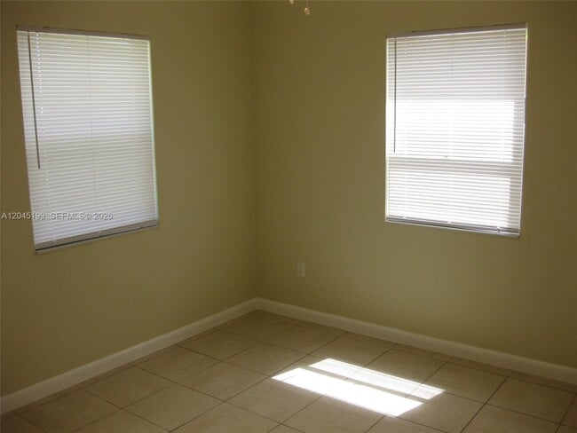 1520 NE 14th St