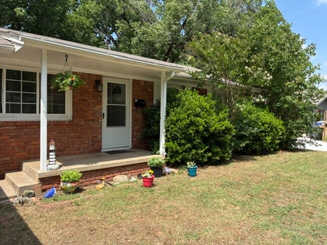 Building Photo - 3 Bed / 1.5 Bath Home in the Heart of Norman