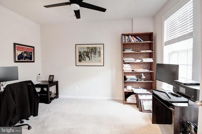Photo - 304 Spring Bank Way