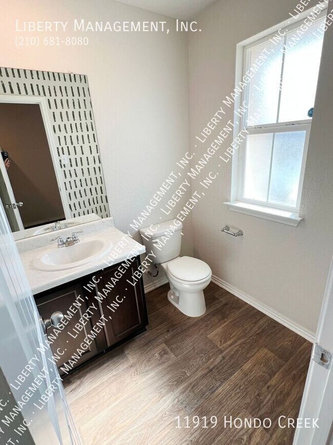 Photo - 11919 Hondo Crk