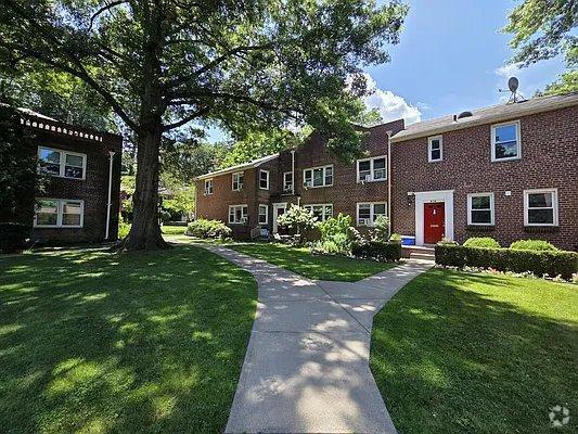 Building Photo - 1 bedroom in Bronx NY 10463 Unit 4C Rental
