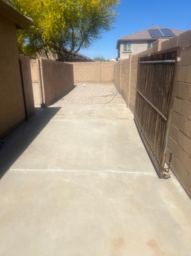 Photo - 16224 W Mescal St