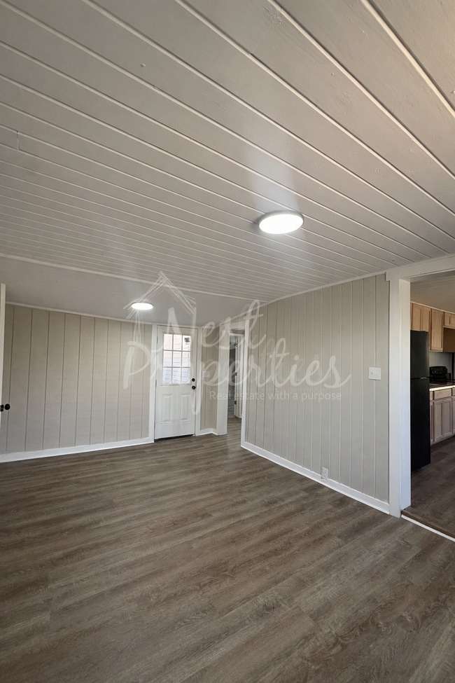 Photo - 1902 Vincent St