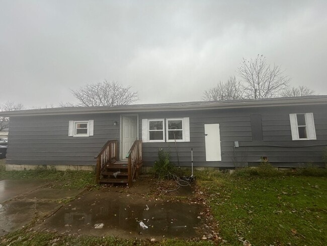 Building Photo - 476 Stallion Ct