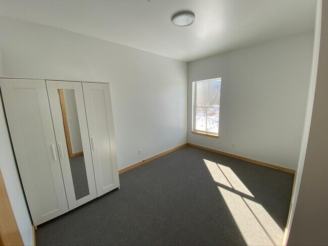 Photo - 20 Jolina Ct