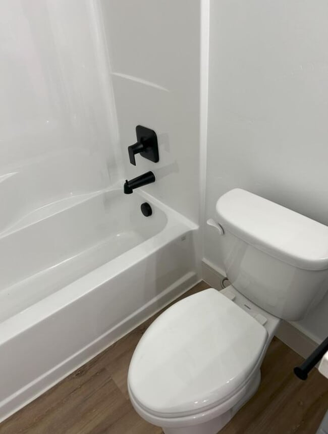 Photo - 288 E Center St