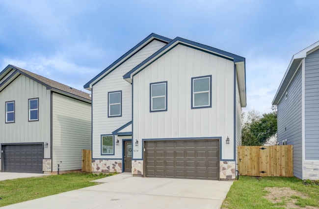 Photo - 410 N 4th St