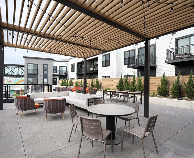 The Domaine at Hawthorn Row Apartments Vernon Hills, IL