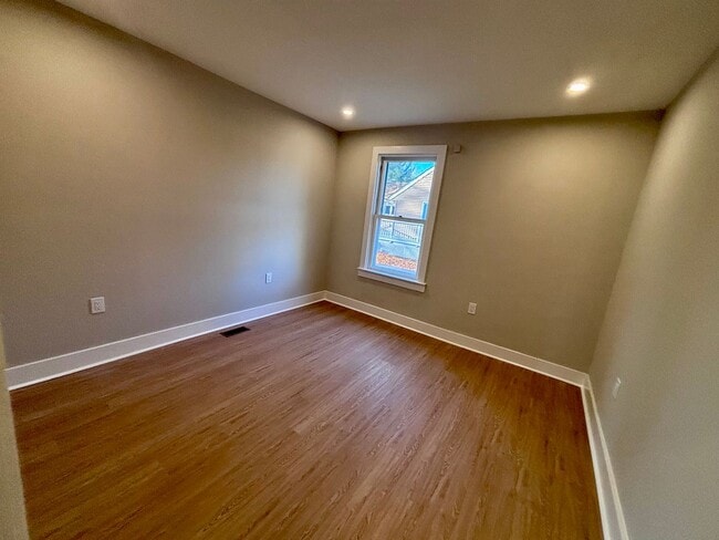 Photo - Freshly Renovated 8-Bedroom Home with Large Driveway – Ewing, NJ