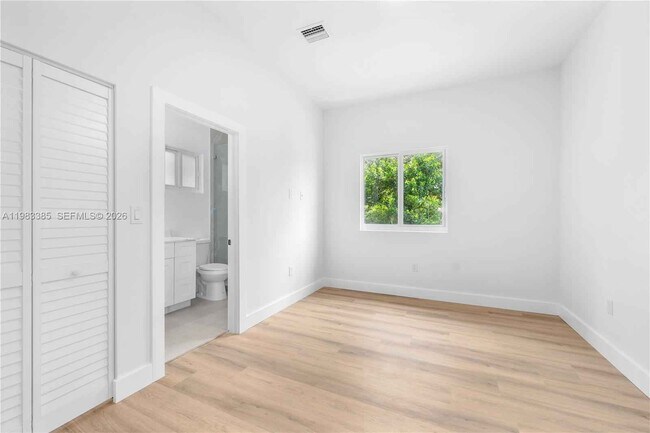 Photo - 2121 NW 45th St