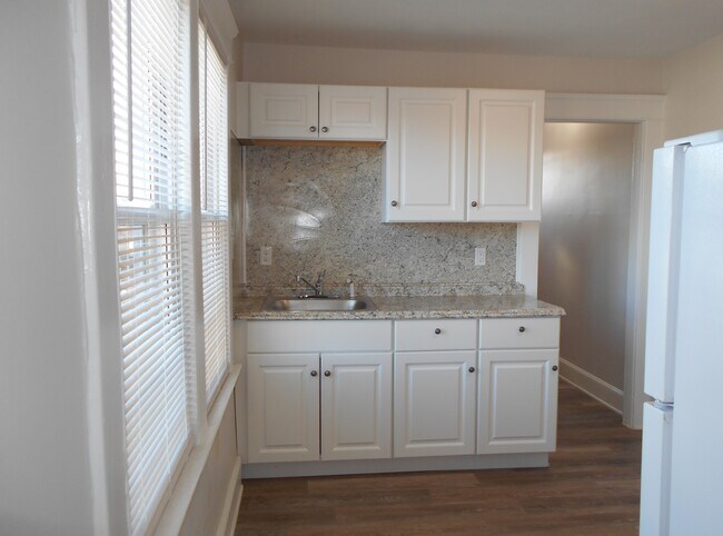 53 Anthony St Unit 3