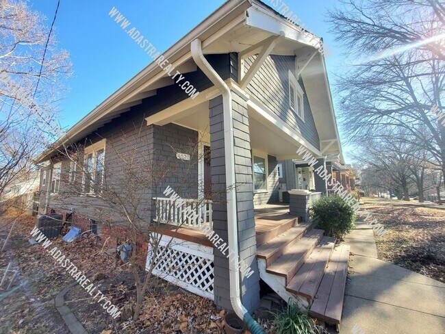 4521 Fairmount Ave