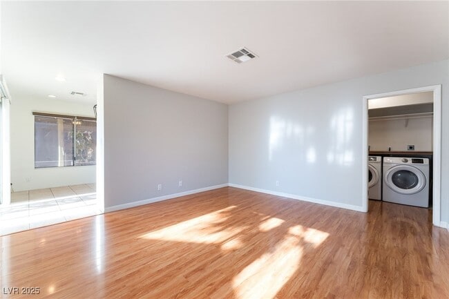 Photo - 4355 Bramblewood St