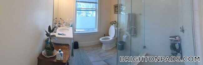 Photo - 7 Sparhawk St Unit 2