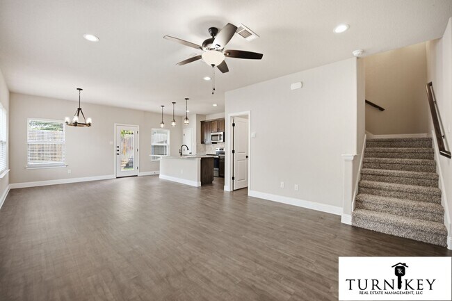 Photo - 809-811 Jameson St. Unit 809