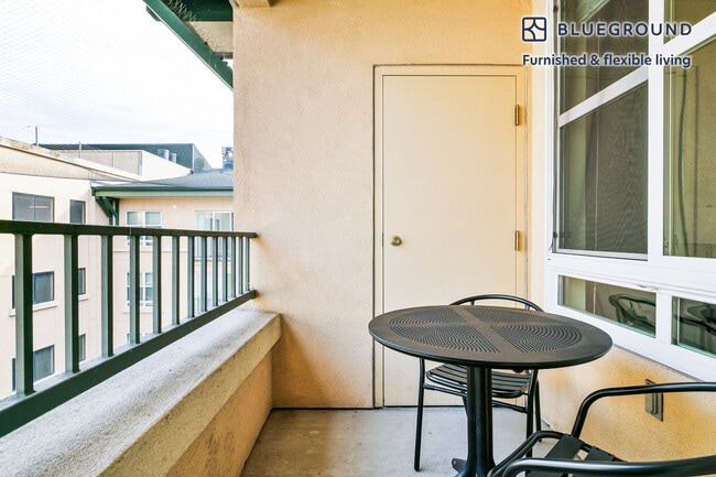 853 Commodore Dr Unit SI FL5-ID2093
