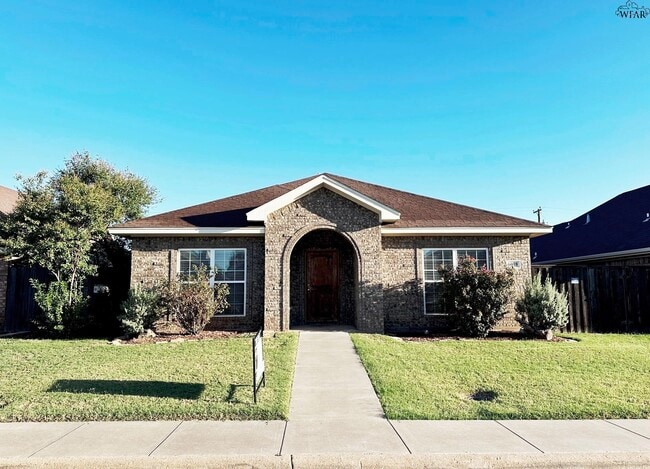 Photo - 6018 Oakmont Dr House