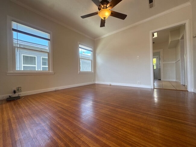 Photo - 5440 Trask St