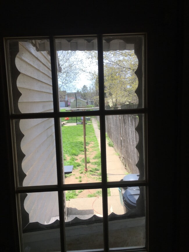 Photo - 138 N Main St