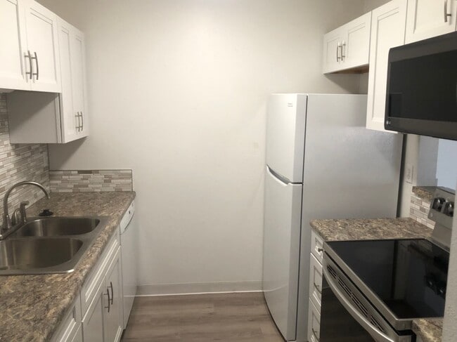 Photo - Affordable 3 Bed 2 Bath Condo, Attached Garage, on Quiet Street in Lafayette Unidad E