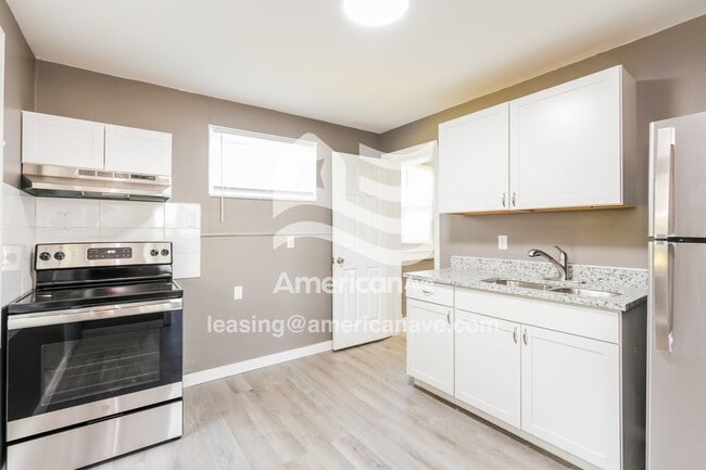 Photo - 250 Studebaker St