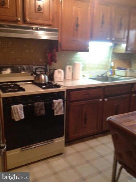 44 Girard St NE
