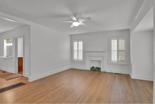 Photo - Albany Avenue